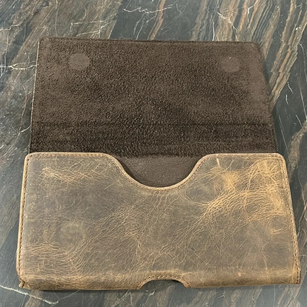 Black brook- buffalo leather belt clip phone case- NWOT